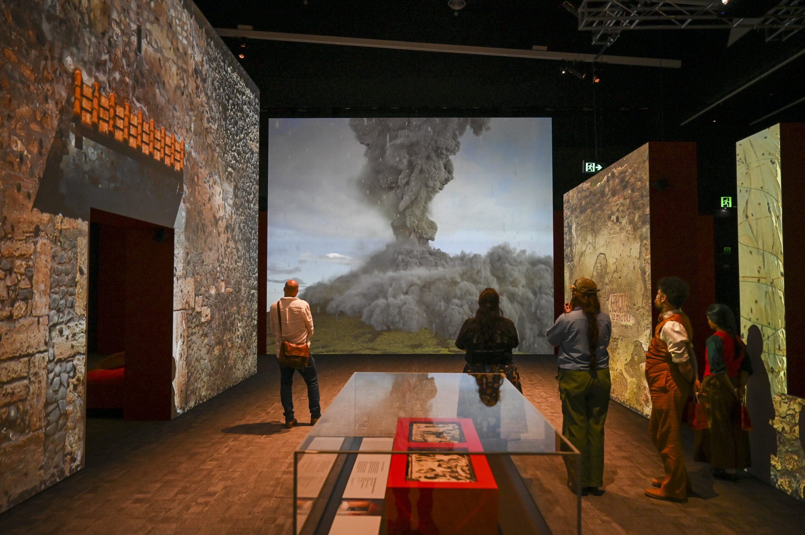 Pompeii Exhibition at National Museum of Australia. Source: https://www.australiangeographic.com.au/nature-wildlife/natural-disasters/2025/02/pompeii-awakens-in-canberra/